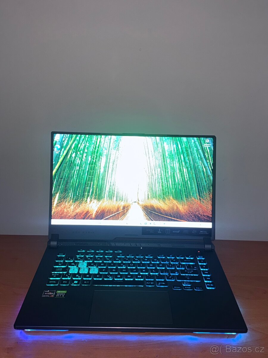Asus ROG Strix G15 (RTX 3070 Ti)