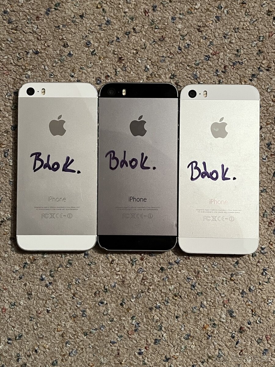 3x iPhone 5s na ND