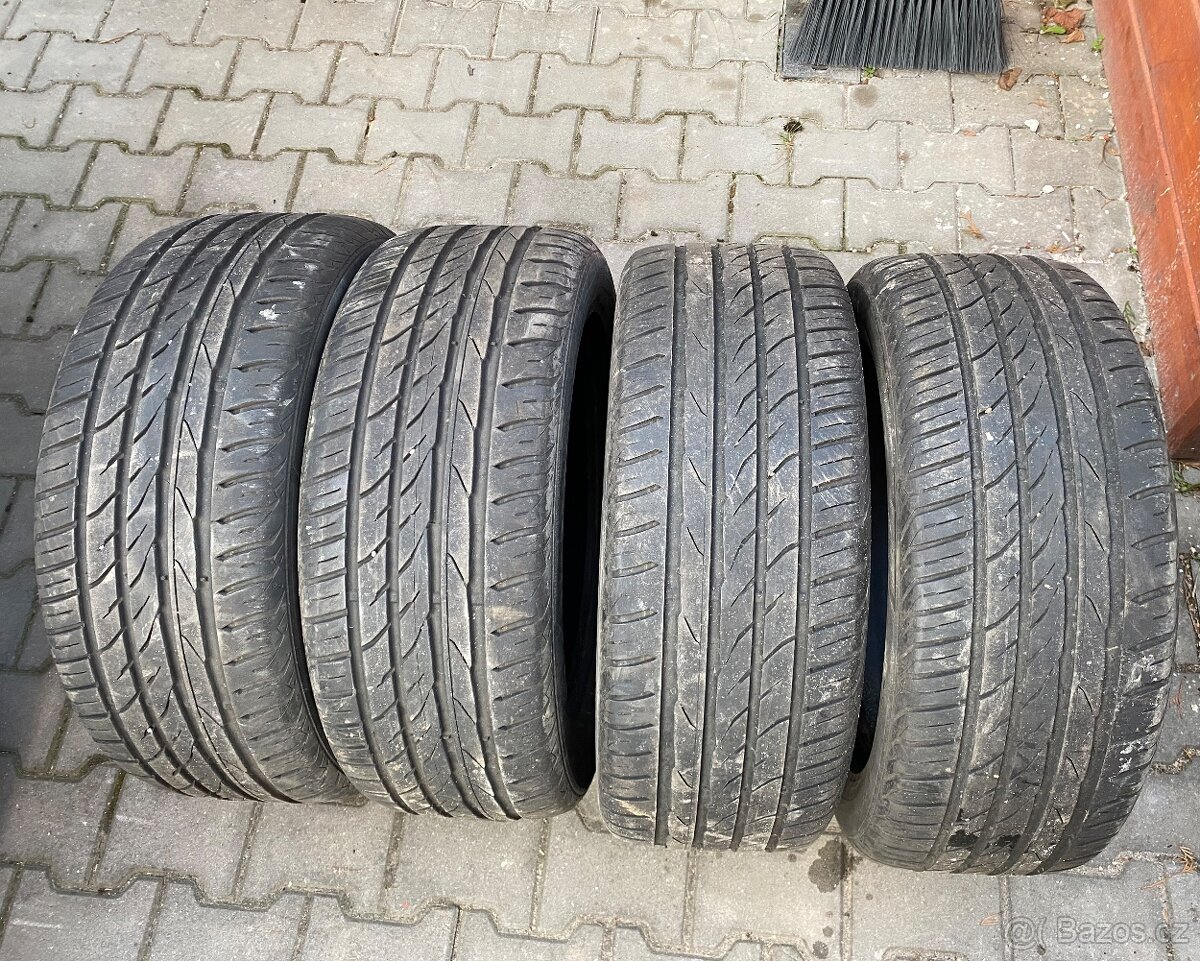 Letní gumy 225/55 R17