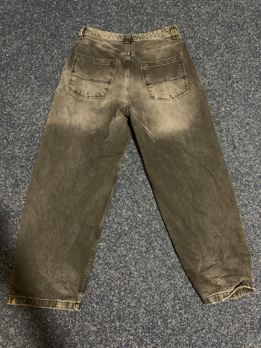 Baggy jeans
