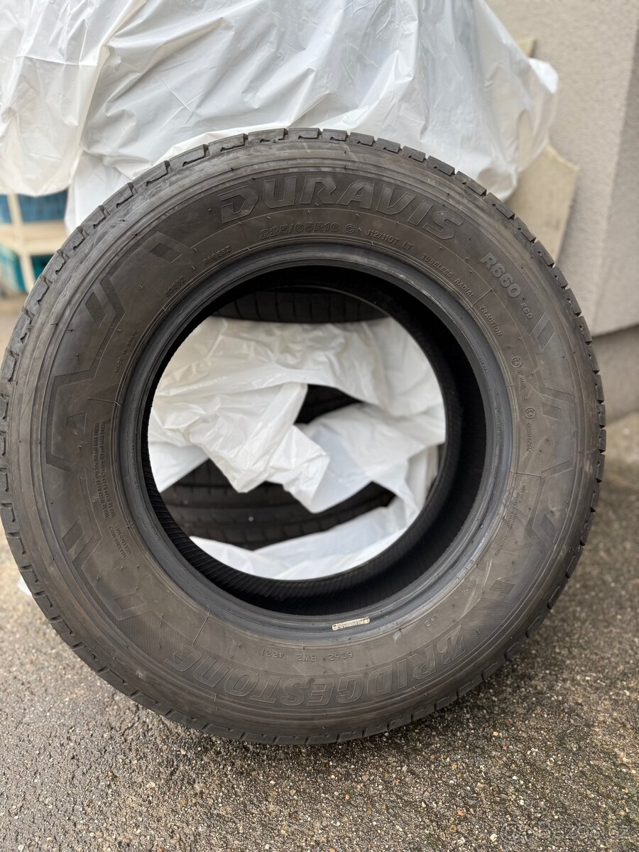 Bridgestone Duravis R660 225/65 R16C