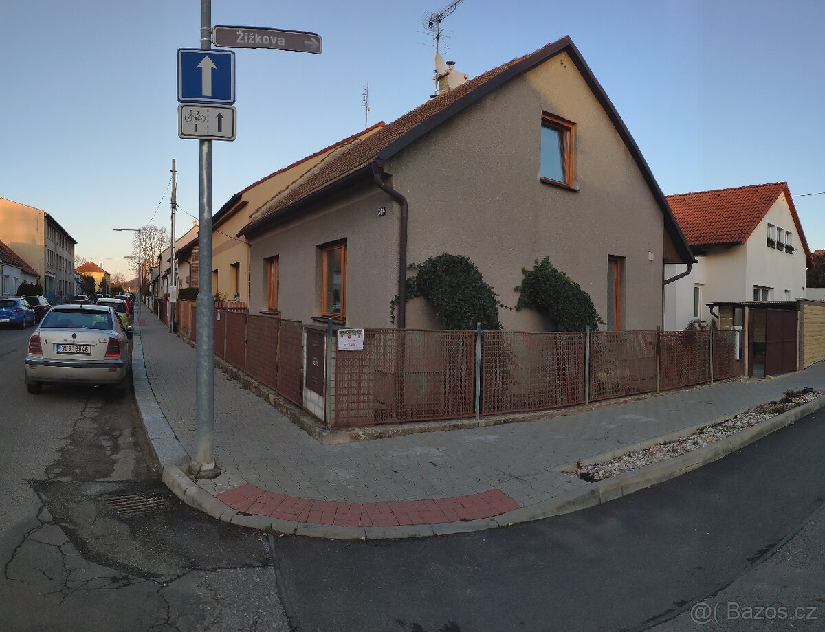 RD Dukelská 364, Holice