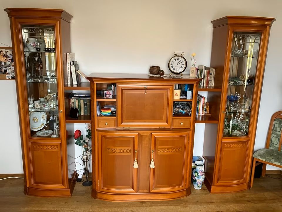 Obývací stěna, vitrína - výška 215 cm