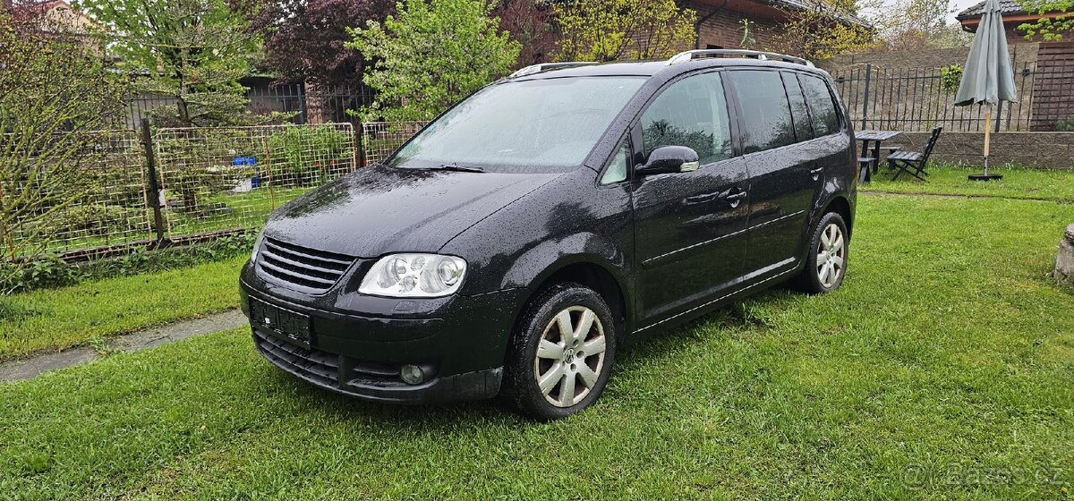 Volkswagen Touran 2.0TDI 103KW 2005 NOVÁ STK,KLIMATIZACE