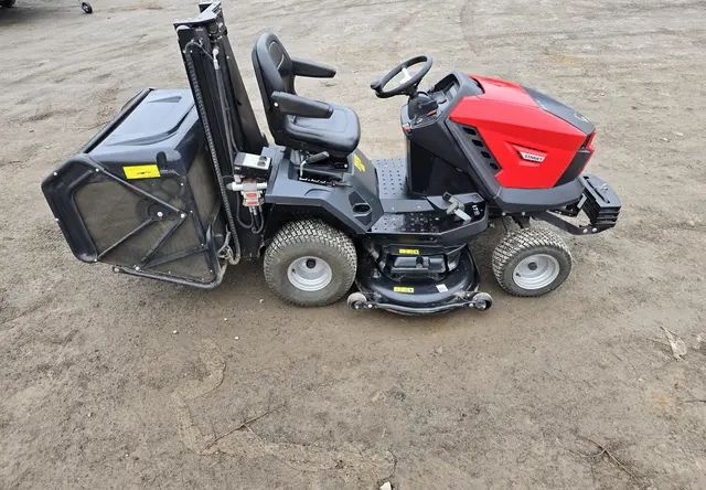 Zahradní traktor Starjet P6 PRO Sečení 122cm