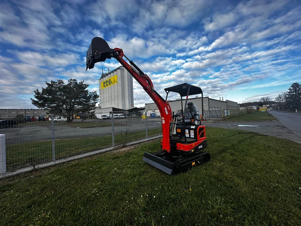 Minibagr D170 HD KUBOTA V3 včetně příslušenství