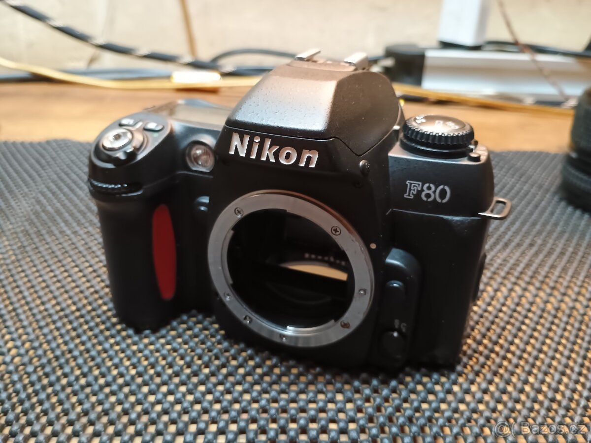 Nikon F80