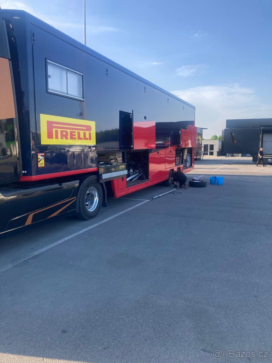 Řidič kamionu na frigo