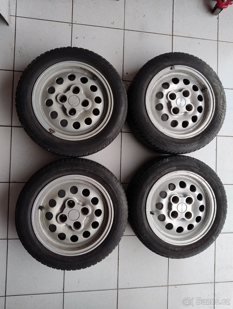 Kola Peugeot 205 GTi