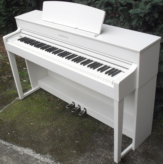Digitální piano Yamaha Clavinova CLP 545