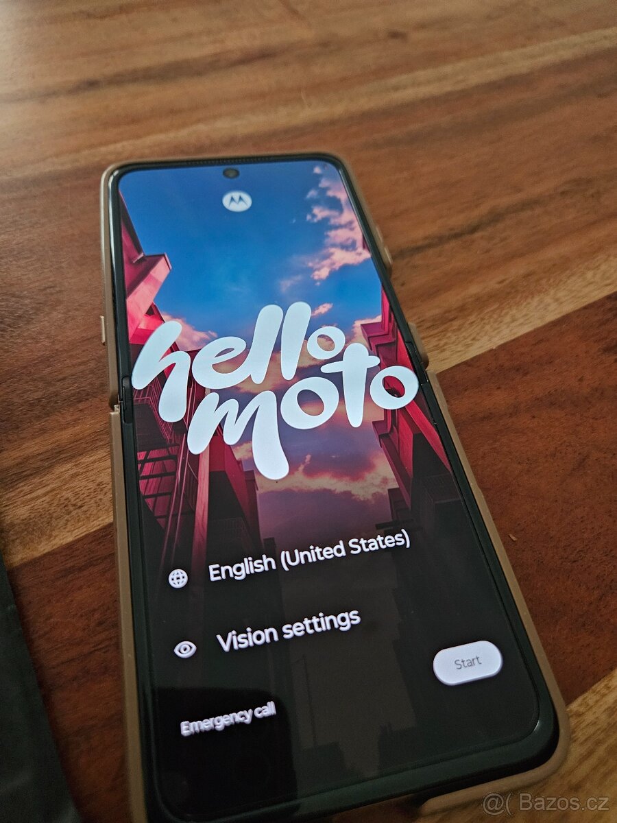 Motorola RAZR 60 Ultra (hneda, 16GB/512GB)