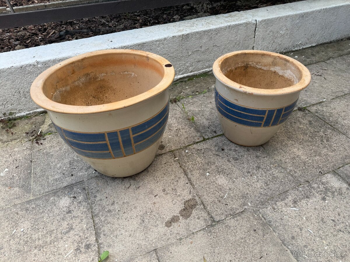 Keramický květináč (2x)