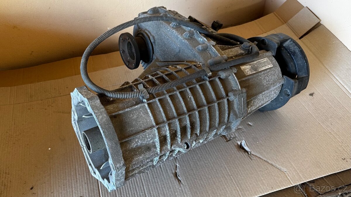 VW TOUAREG 7L - ROZVODOVKA 0AD341011