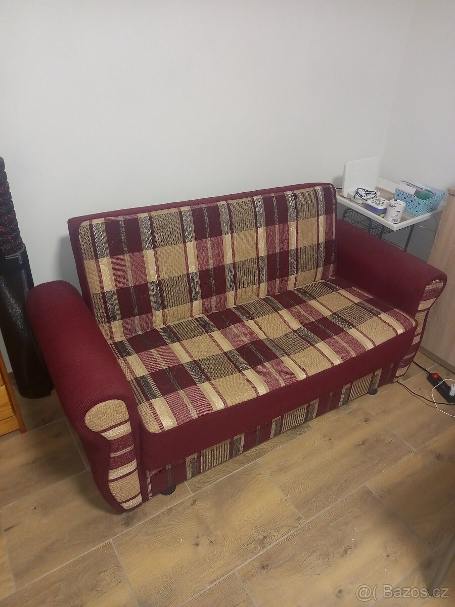 sedačka (dvoumístná)