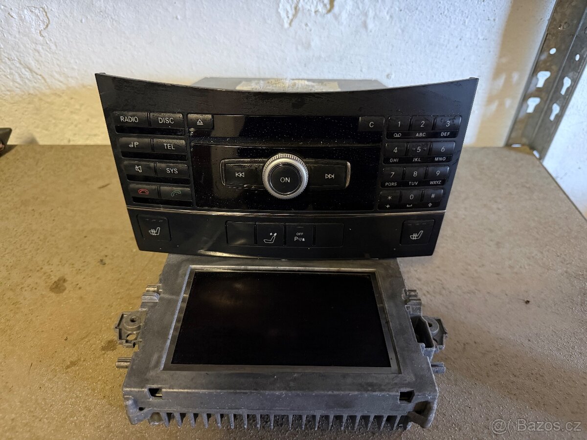 Rádio Mercedes E220 W212