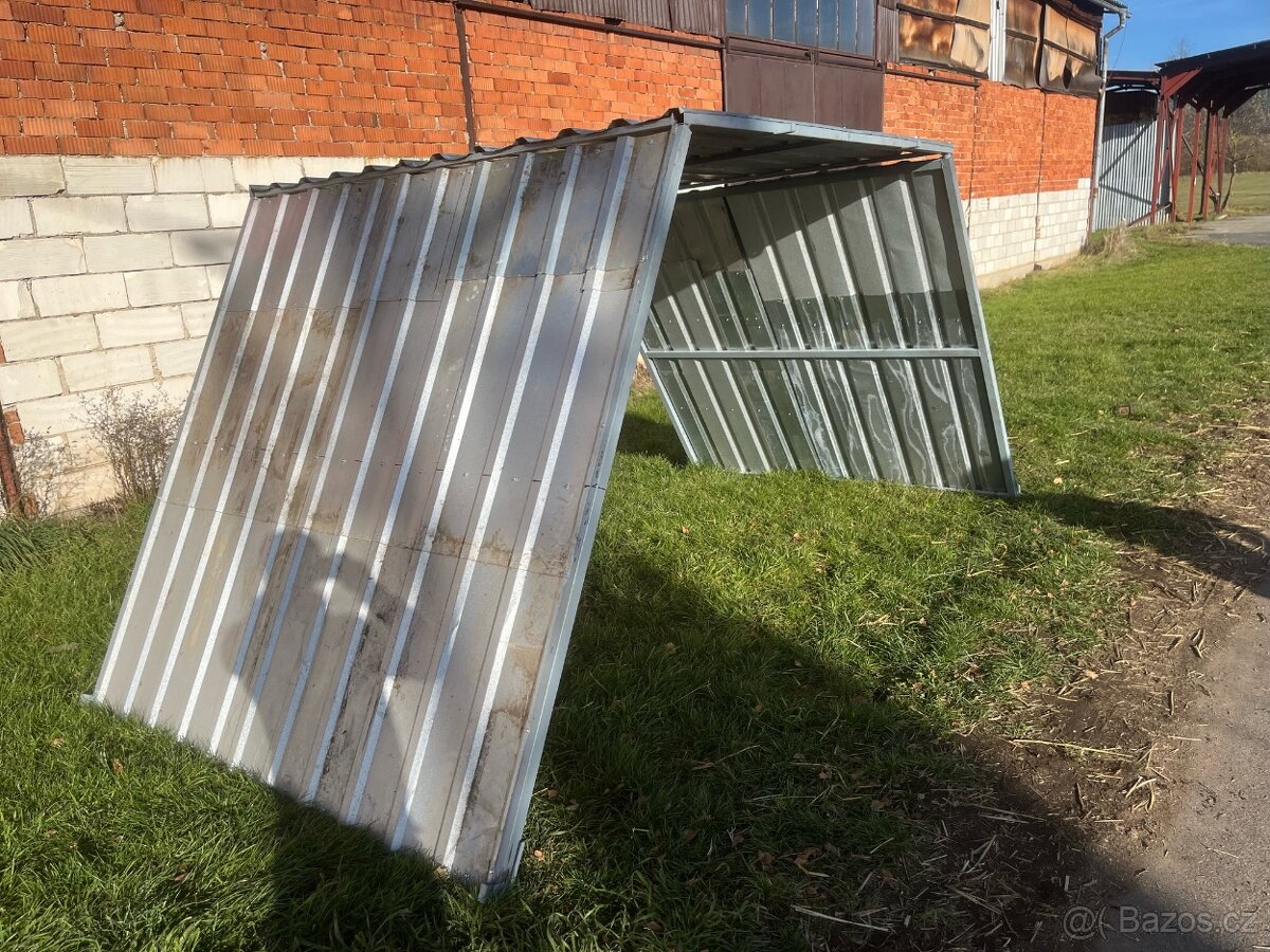 Skládací přístřešek