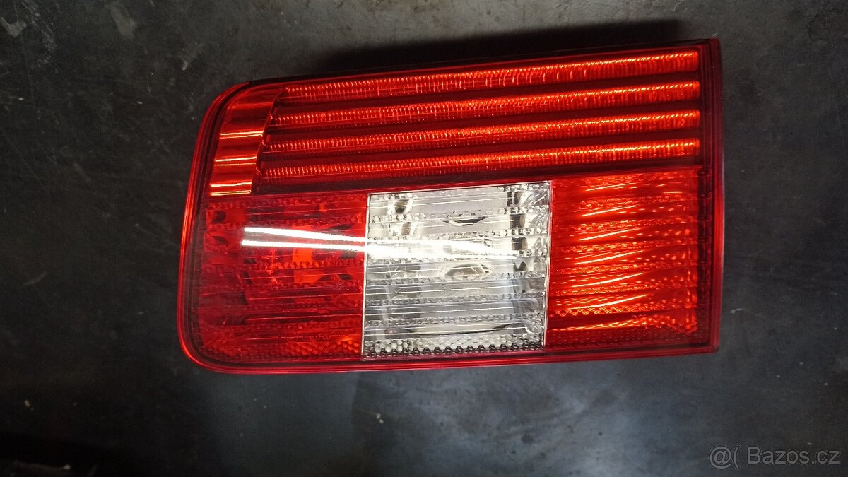 BMW E39 turing zadní vnitřní lampa facelift Levá