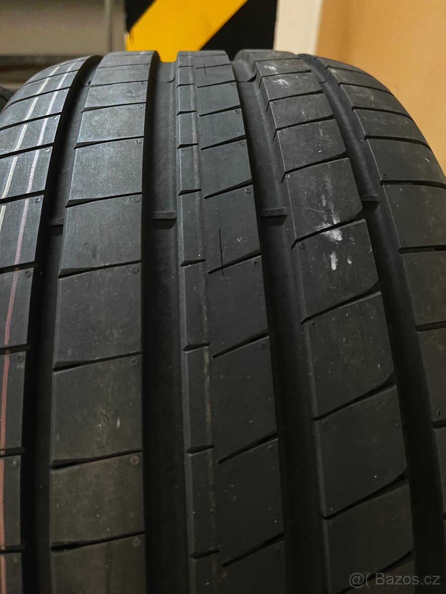 Letní pneu 19” BMW E90, E46, 225/35/19