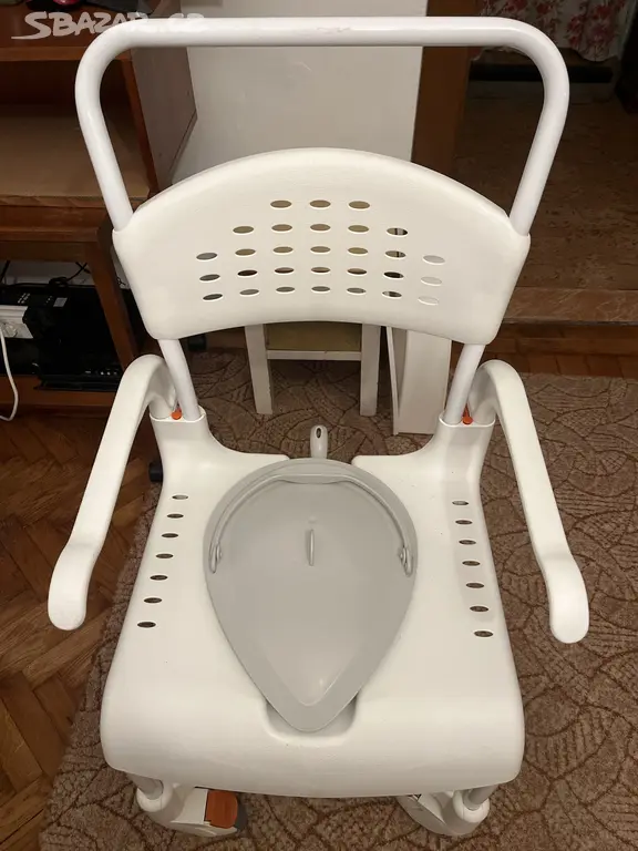 Toaletní a sprchové křeslo Etac CLEAN