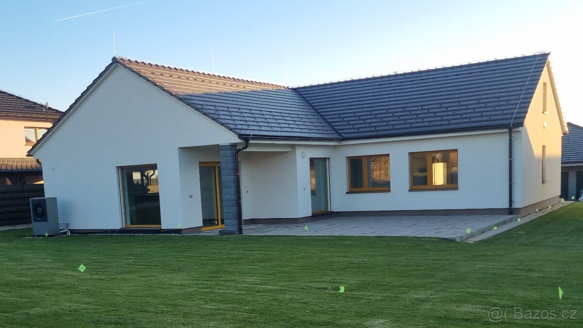 Pronájem novostavby rodinného domu 153 m², s pozemkem 1000 m