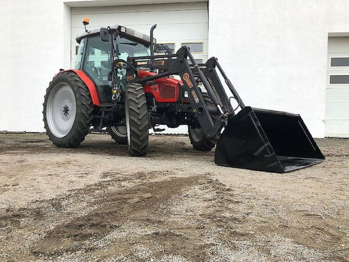 traktor Massey Ferguson•4WD•|4245|-74 kW/1310 mth