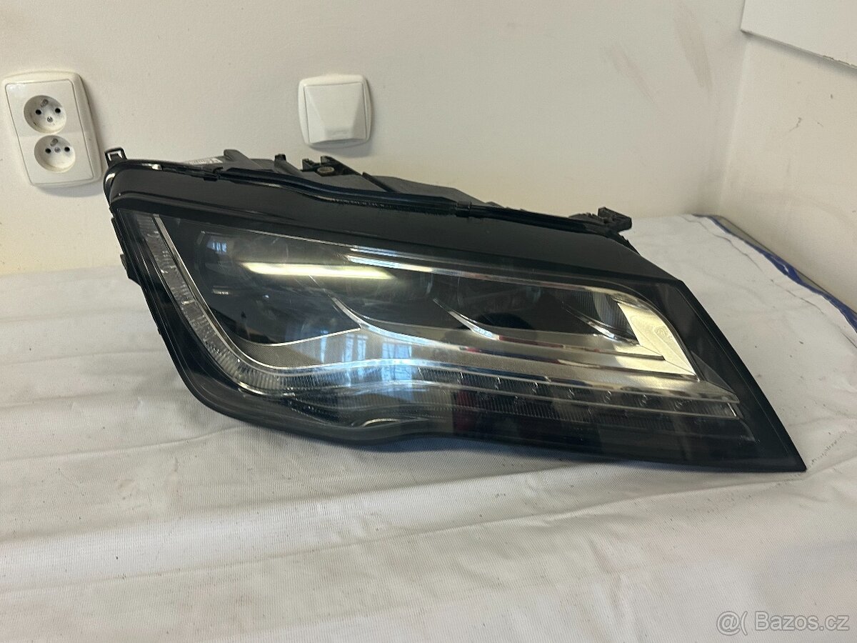 Audi A7 4G8 fecelift full LED světlomet