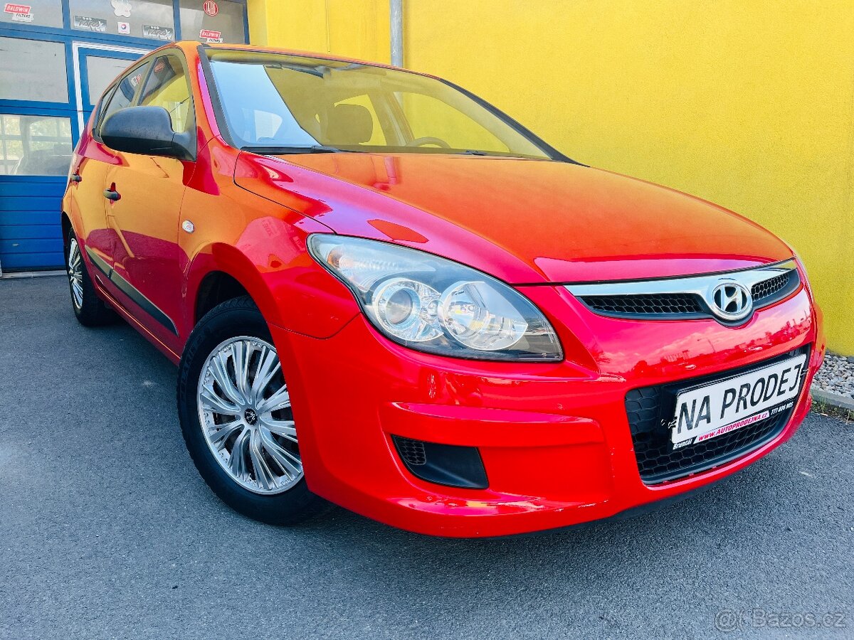 HYUNDAI i30 1.4 i BENZÍN NAJETO JEN 100 TIS KM