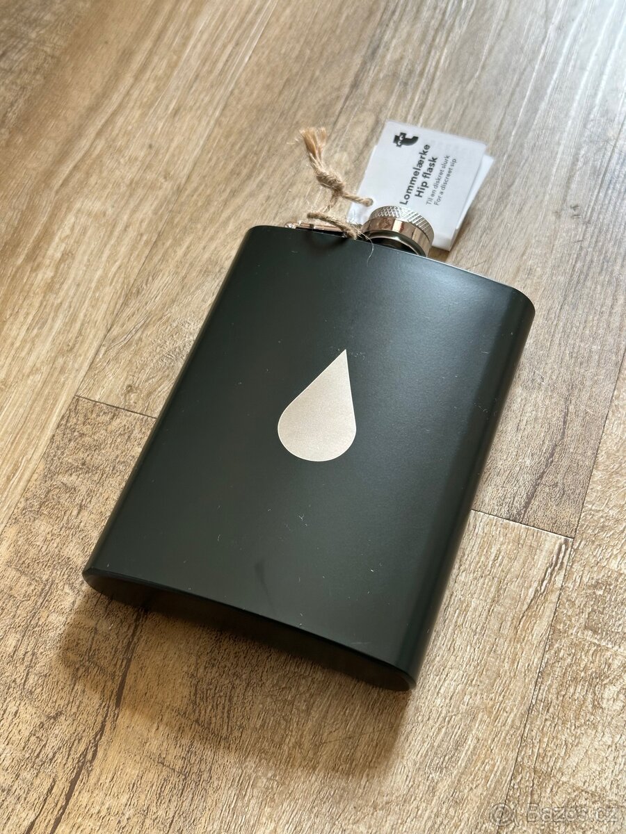 placatka na alkohol / hip flask