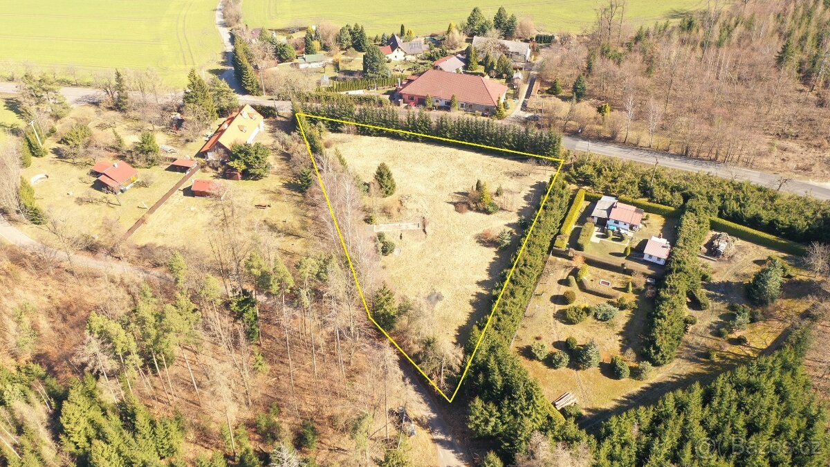 Prodej stavebního pozemku 4420 m² Vápenný Podol-Nerozhovice