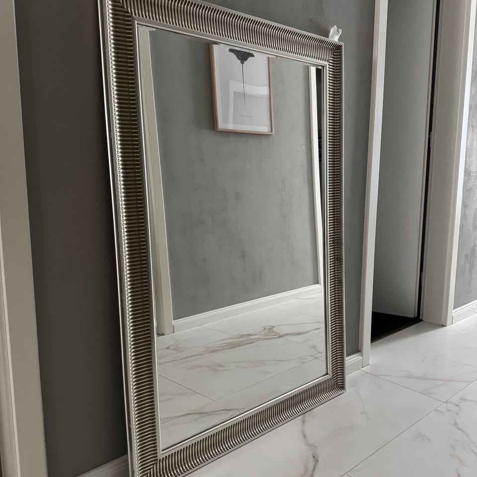 Zrcadlo 91x130 cm s ozdobným rámem