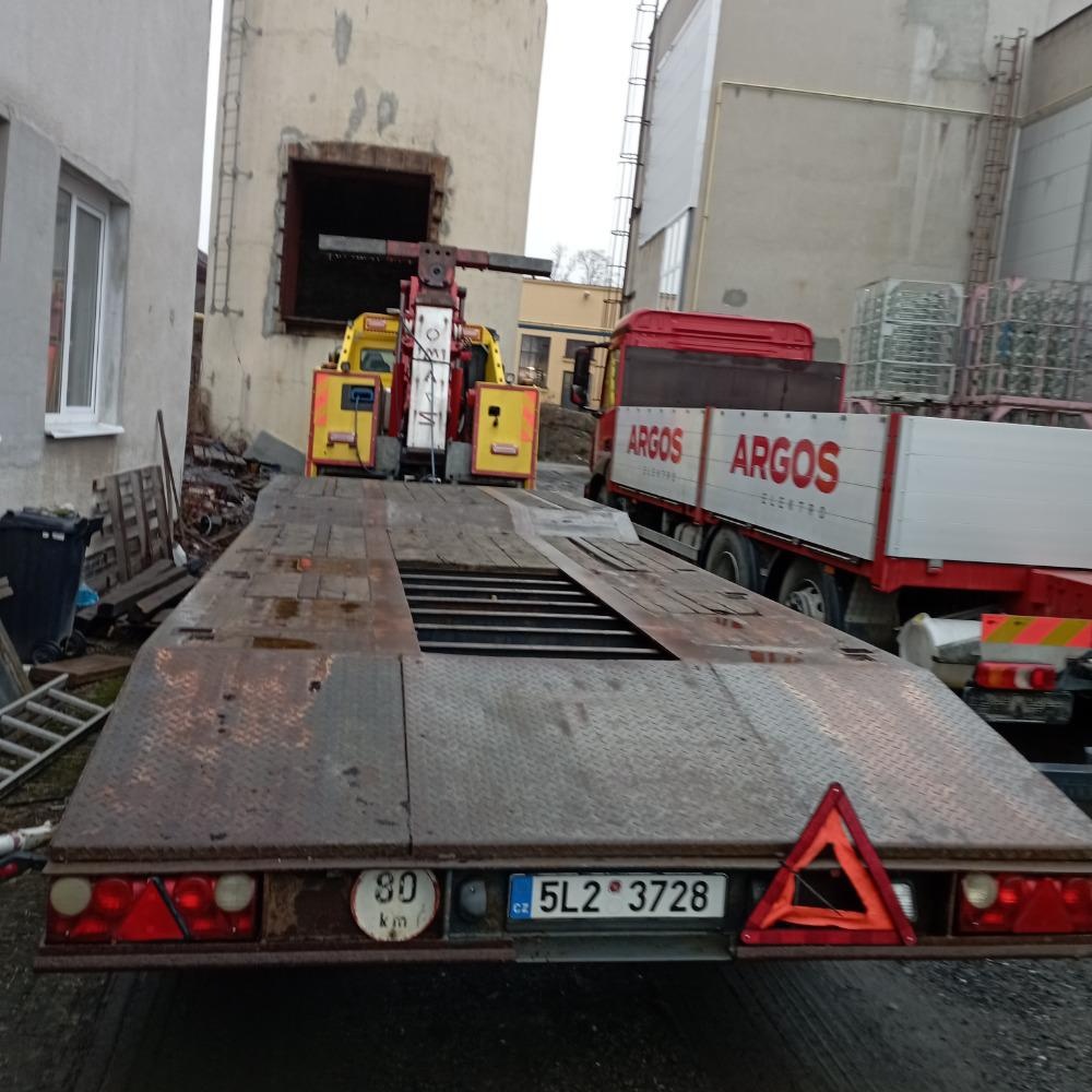 Přívěs umikov timber 3.24