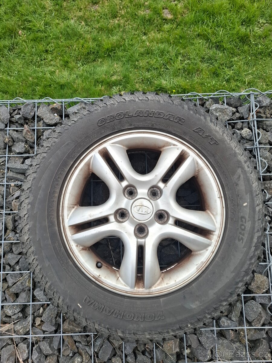 Alu kola 5x114, R16, celoroční pneu, KIA SPORTAGE