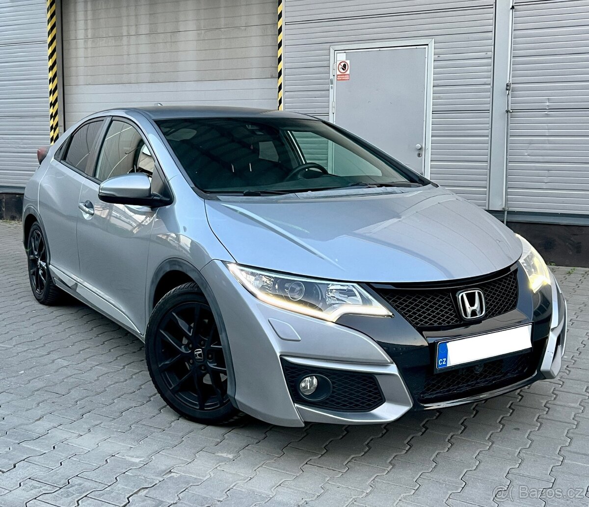Honda Civic 1.8i VTEC 104KW SPORT,Kamera,Výhřevy,Navi,2x ALU
