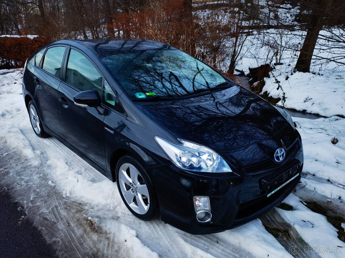 Toyota Prius 2010. Hybrid LPG 1.8 najeto 202 000km