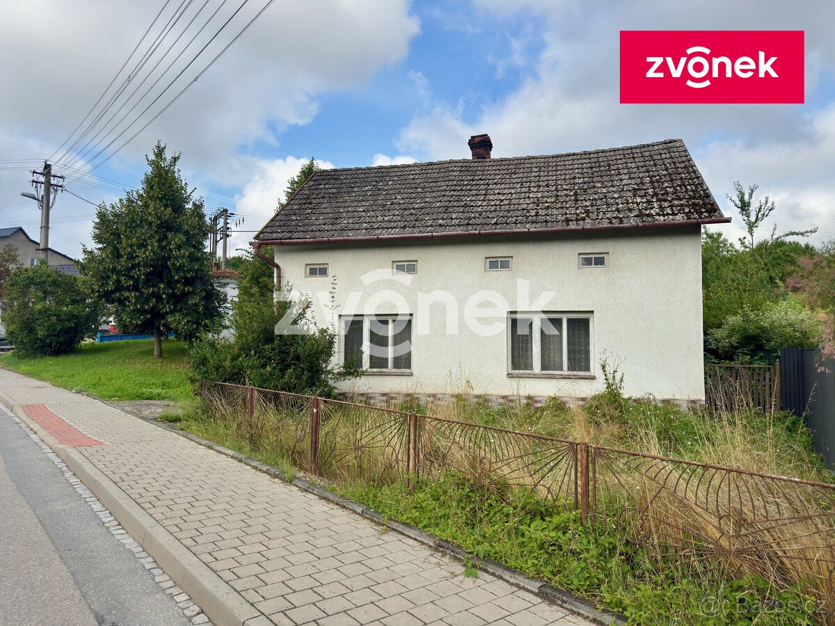 Stavební pozemek s domem k demolici, Lhotka u Zlína