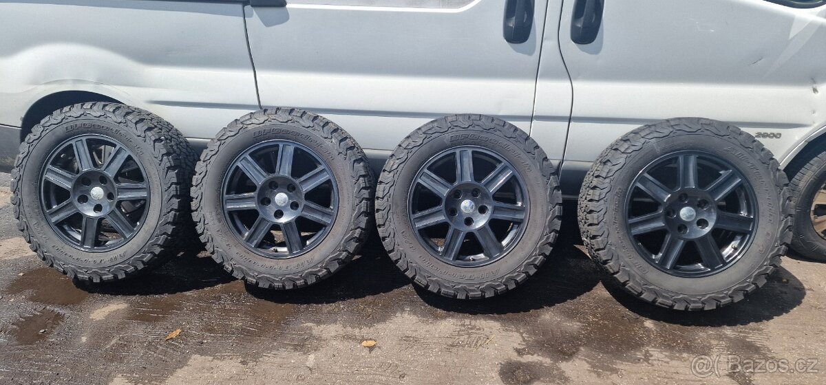 BF Goodrich all terrain 265/60 r18