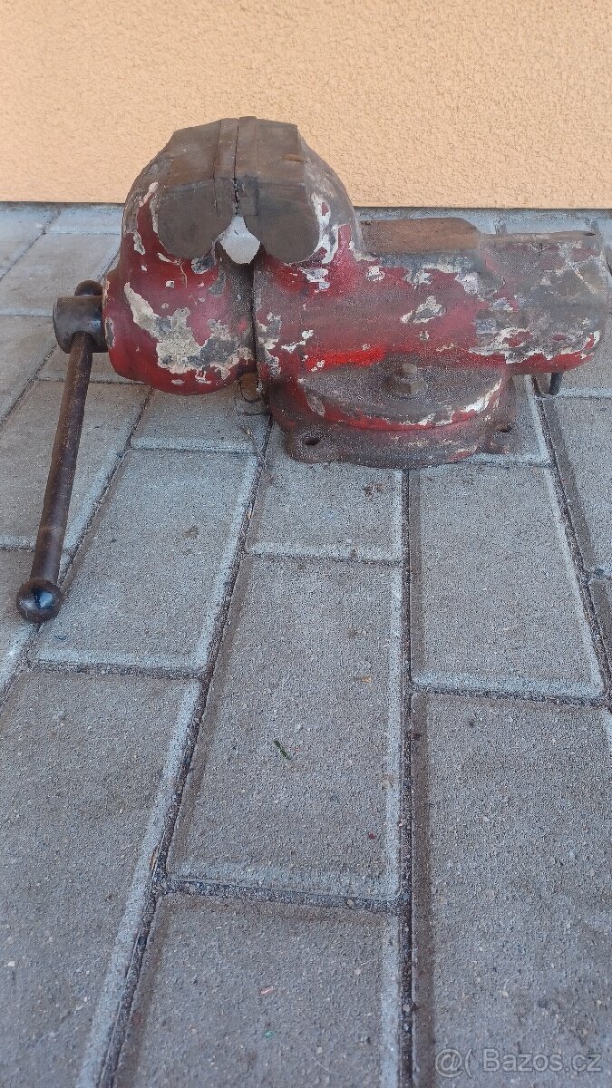 Svěrák York 125