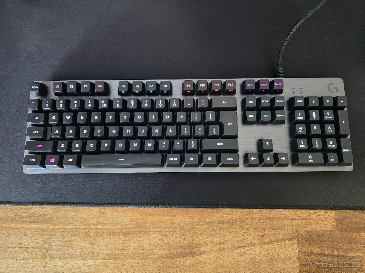 Logitech G513 RGB mechanická klávesnice, taktilní switche (b