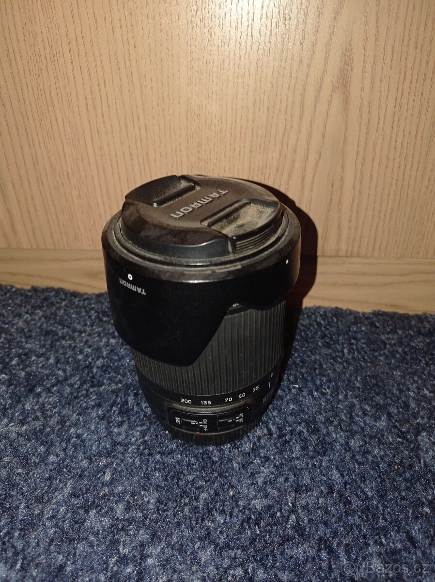Objektiv Tamron 18-200mm pro Canon APS-C