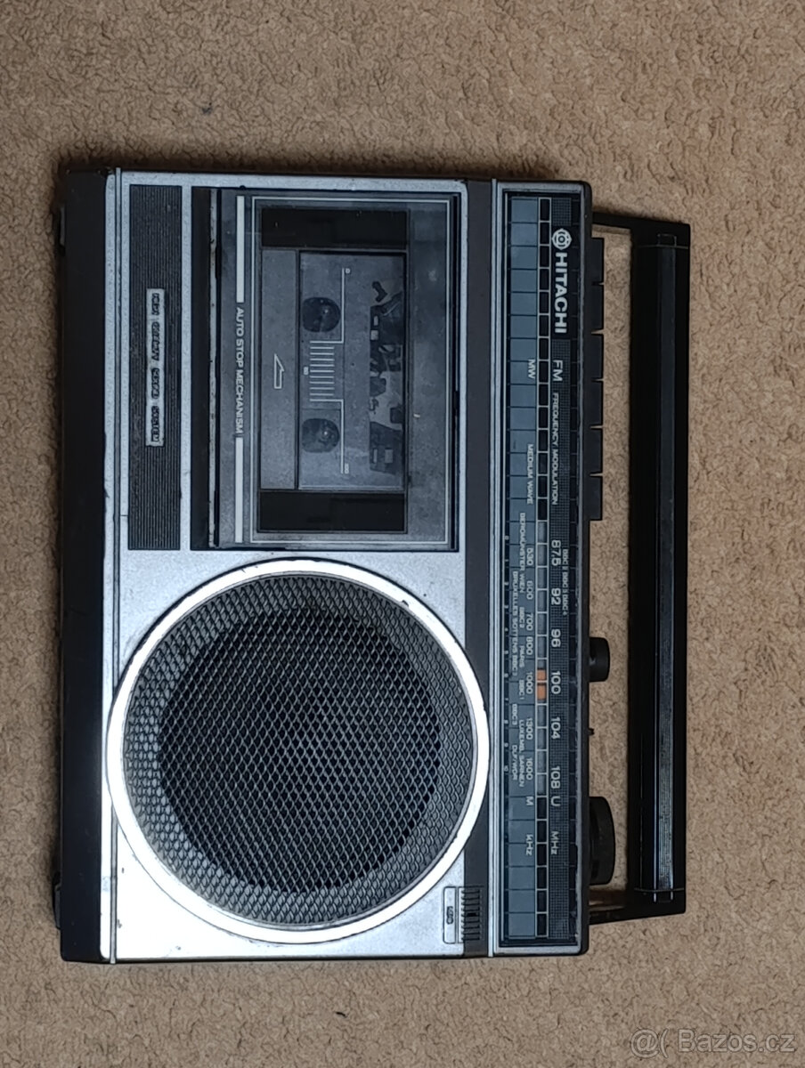 Staré rádio HITACHI