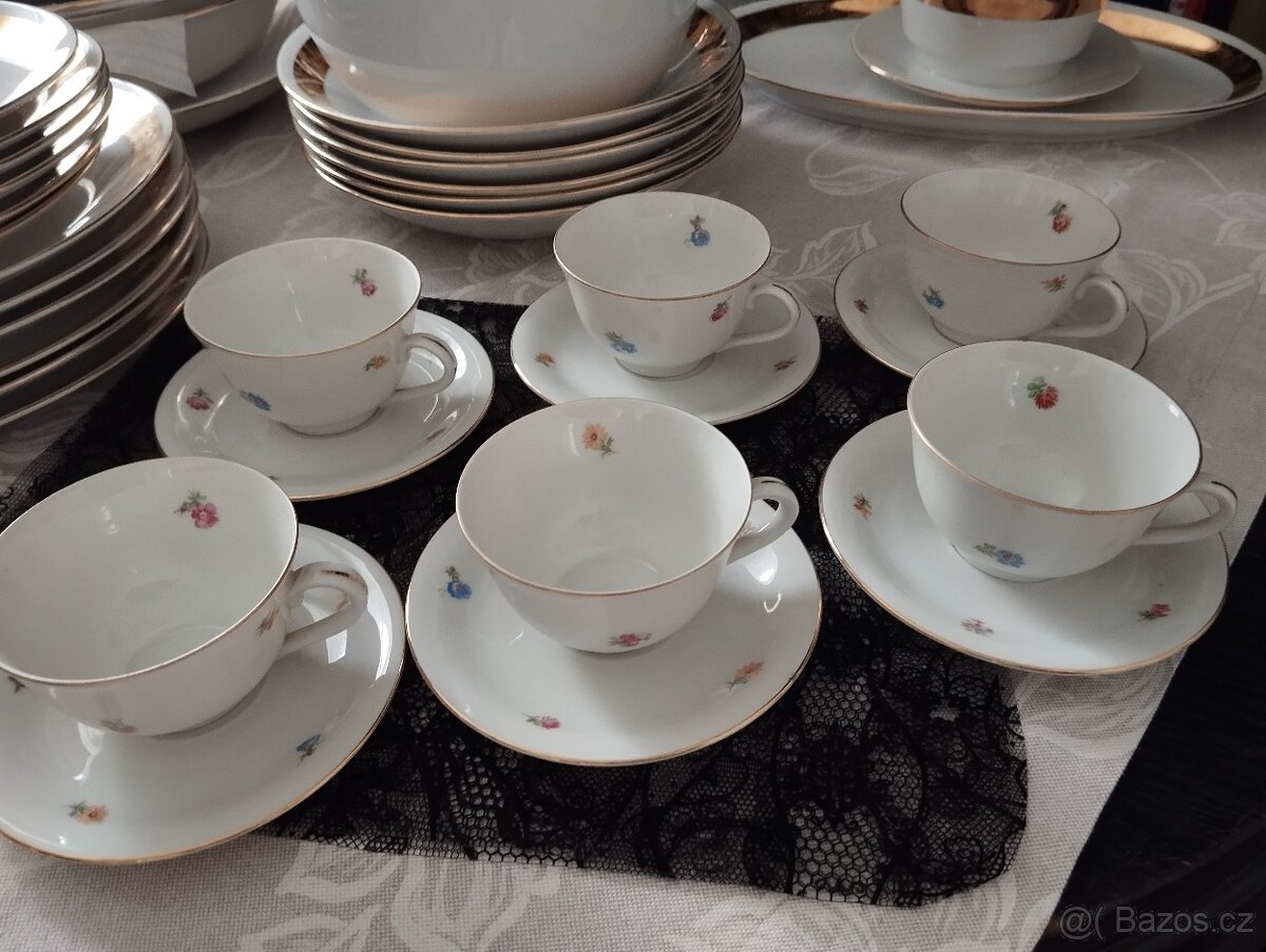 Porcelánový kávový servis