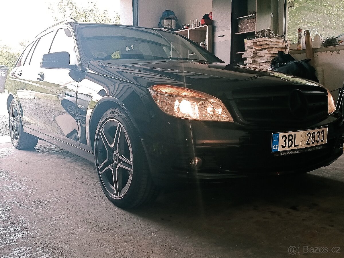 Mercedes-Benz c200 CDI KRÁSNÉ ZACHOVALÉ