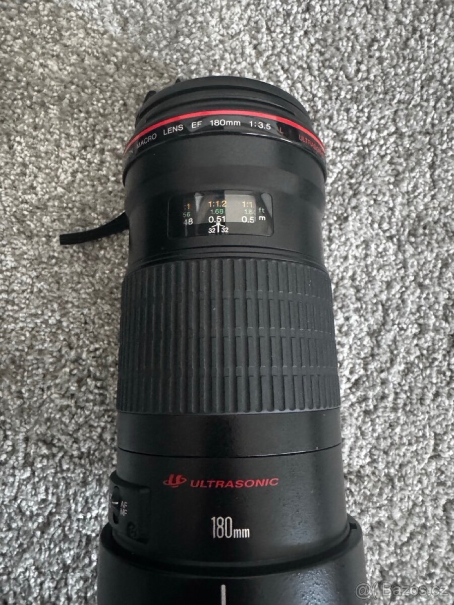 2 objektivy + příslušenství