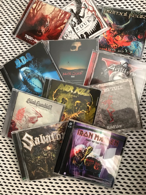 Nová, vesměs nehraná CD, rock, pop a metal od 70.let po souč
