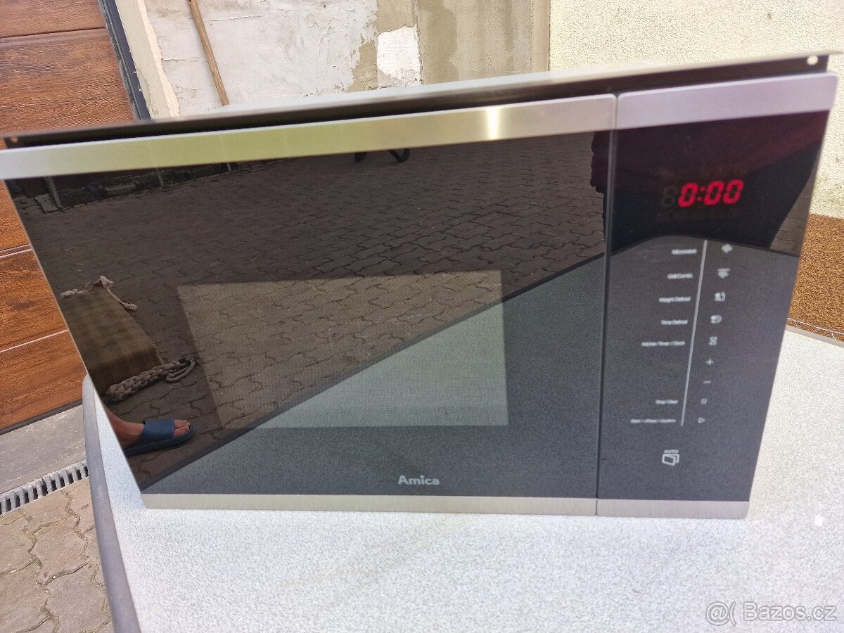 Mikrovlnná trouba Amica