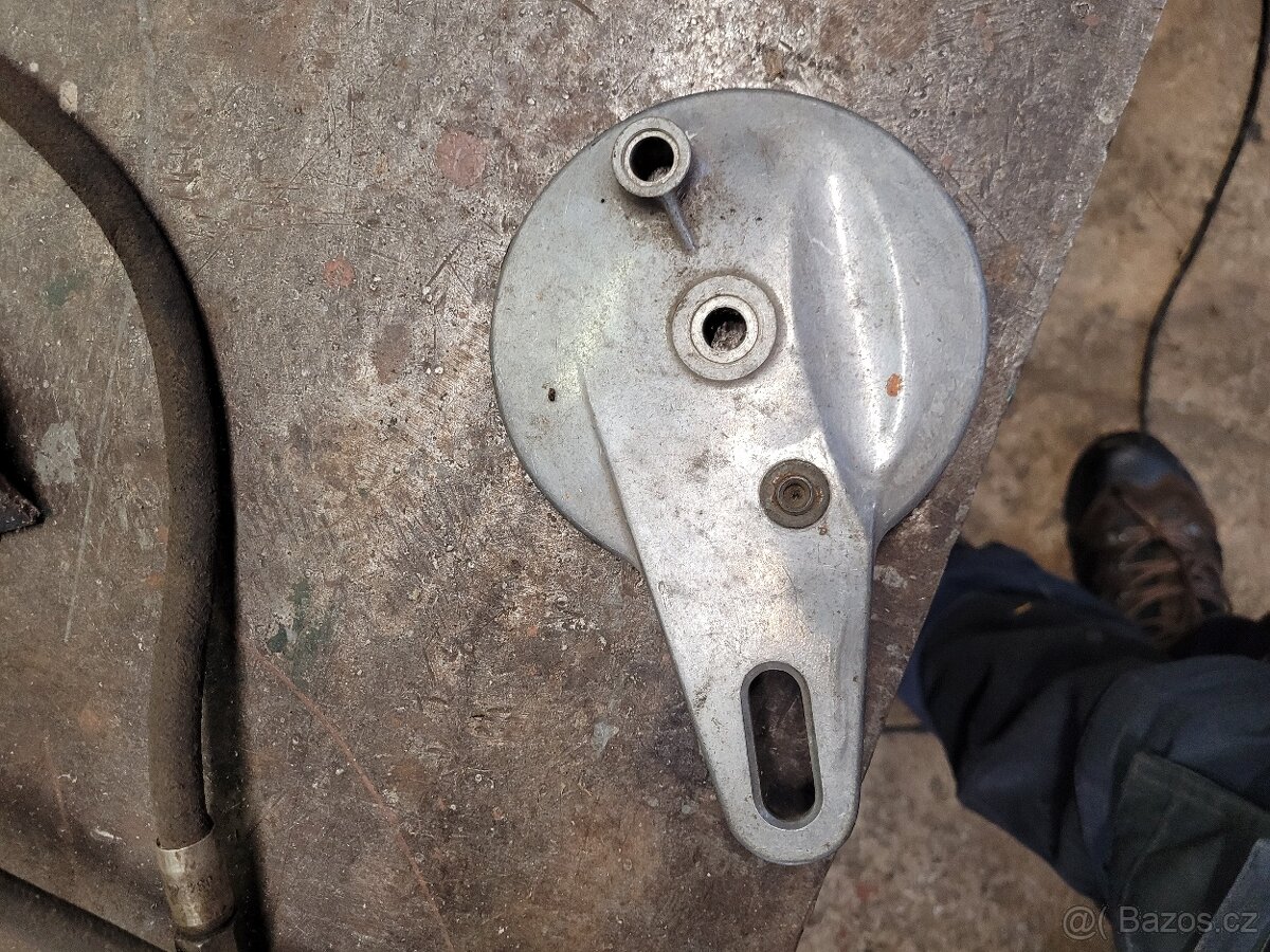 Brzdový štít Jawa ČZ