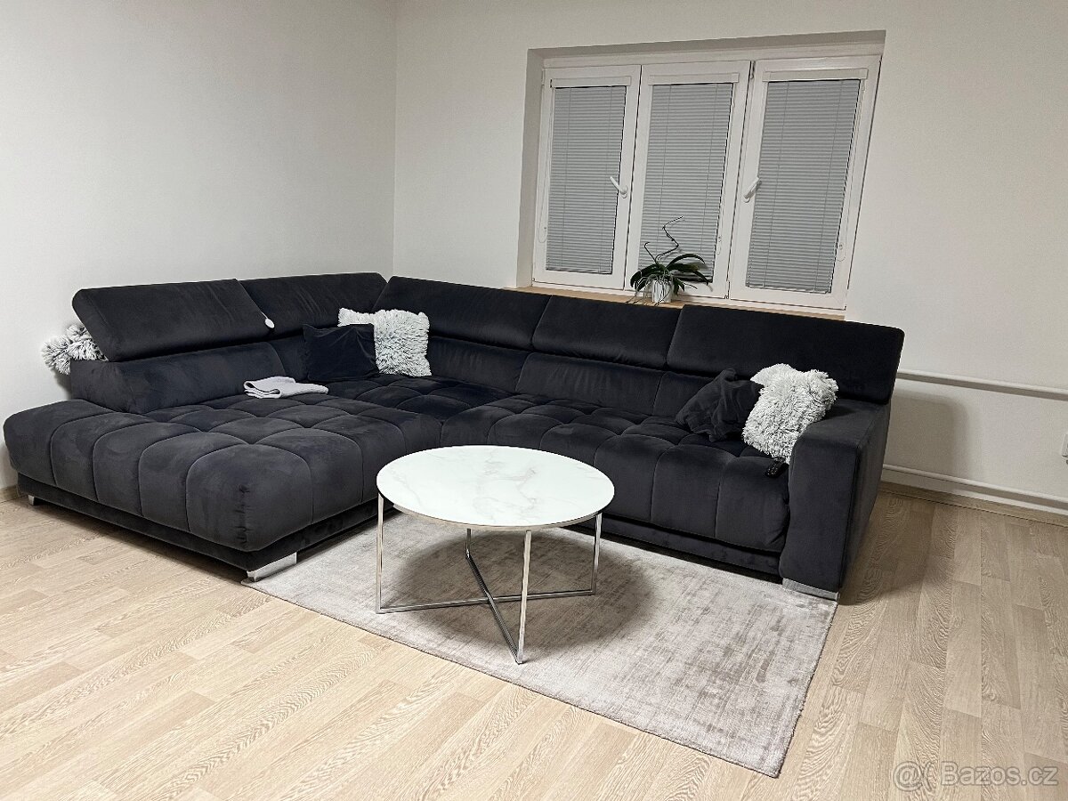 Sedací souprava s elektrickým výsuvem