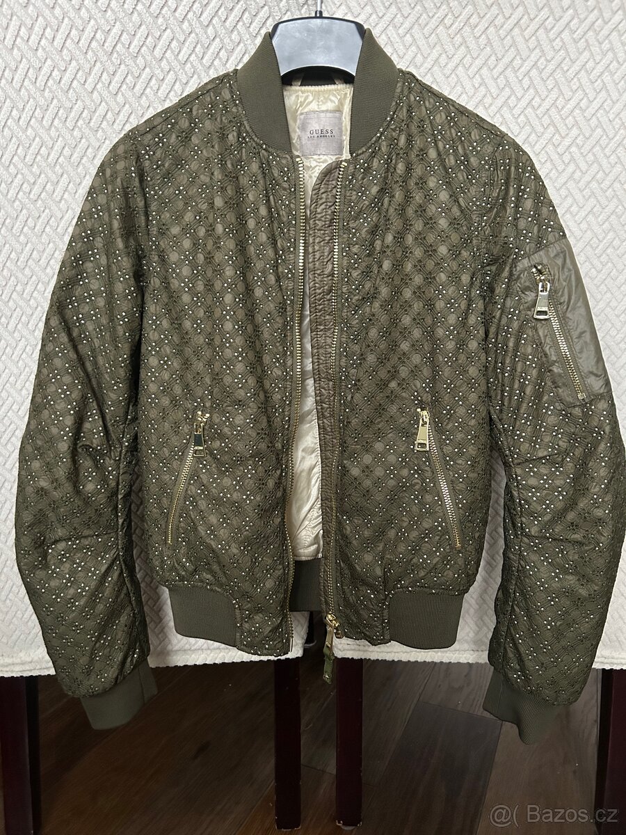 Bomber Guess