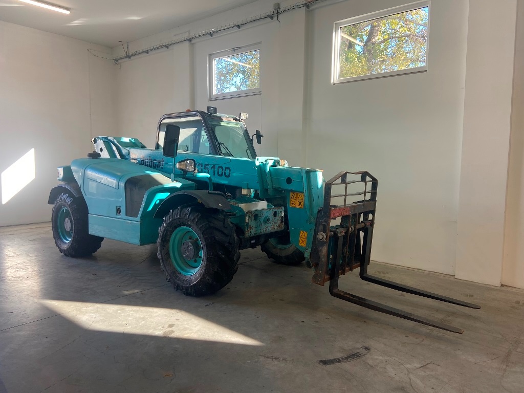 BOBCAT T35100 teleskopický manipulátor (01364)
