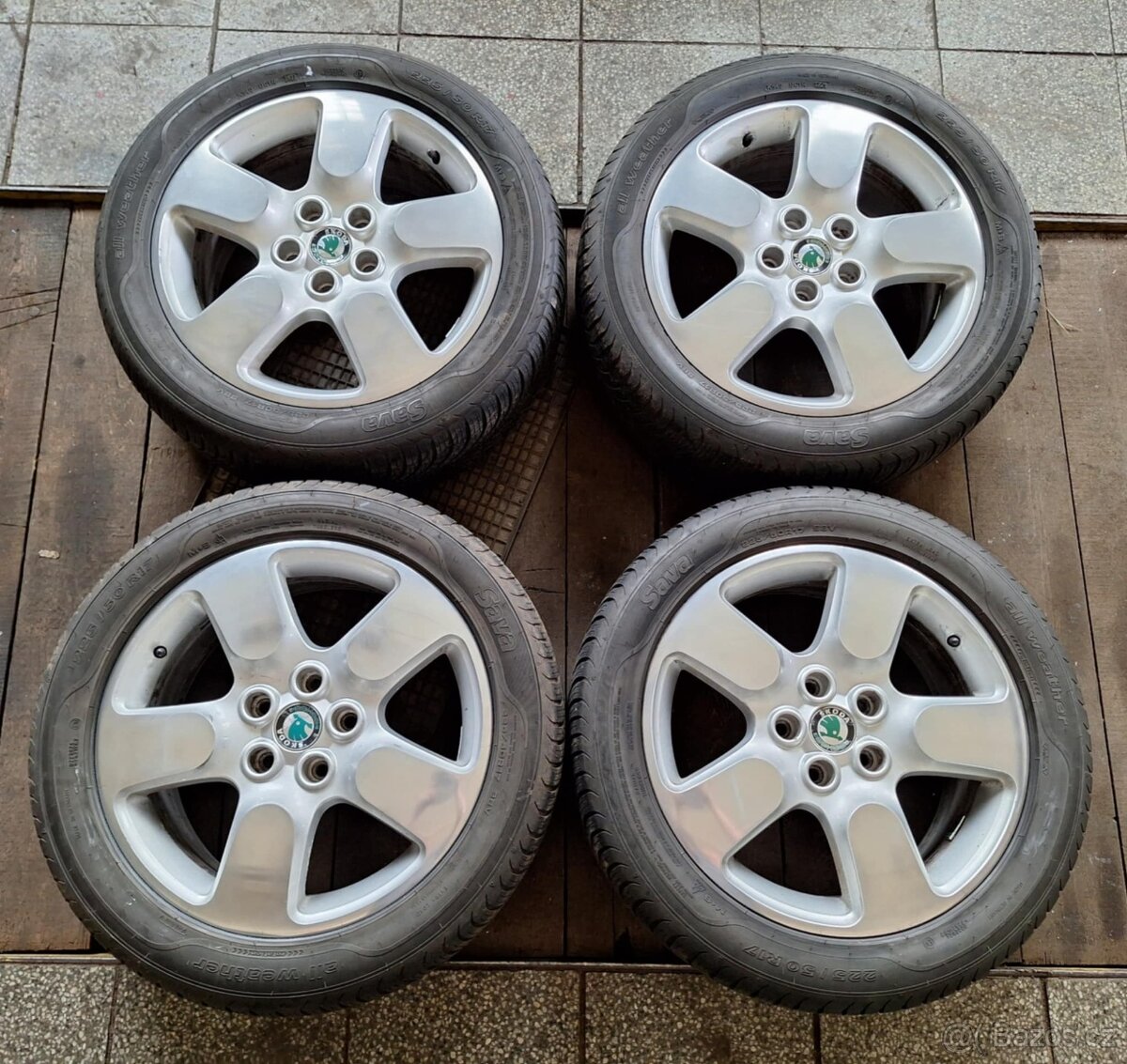 prodám alu kola Škoda 7x17 ET50 ,rozteč 5x112